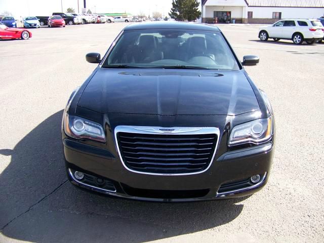 2012 Chrysler 300S LT 4X4 Extra NICE MUST SEE