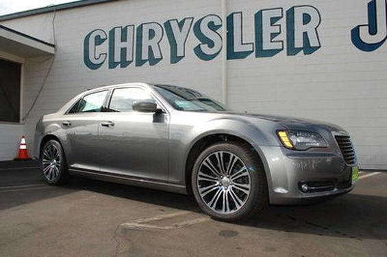 2012 Chrysler 300S 4dr Sdn 2.0T Auto SE