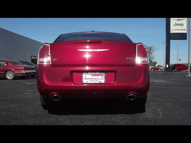 2012 Chrysler 300S Base Convertible