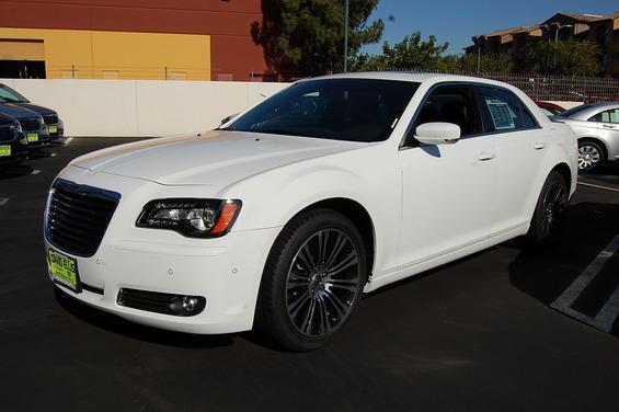 2013 Chrysler 300S LT 4X4 Extra NICE MUST SEE