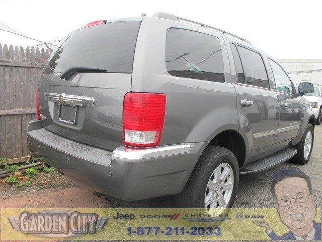 2007 Chrysler Aspen SLT 25