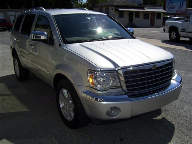 2007 Chrysler Aspen SLT 25