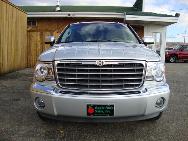 2007 Chrysler Aspen SLT 25