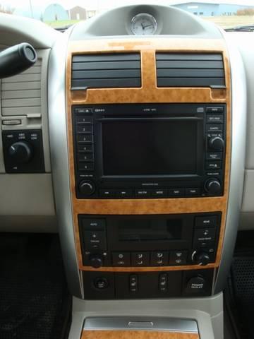 2007 Chrysler Aspen SLT 25