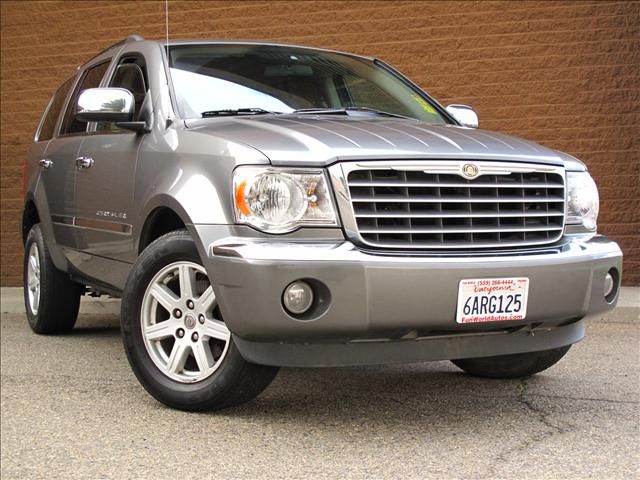 2007 Chrysler Aspen SLT 25