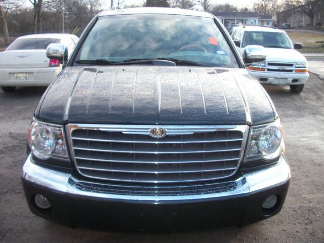 2007 Chrysler Aspen SLT 25