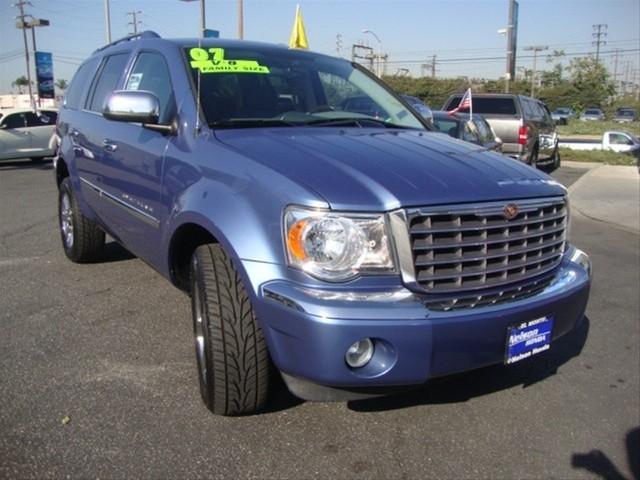 2007 Chrysler Aspen SLT 25