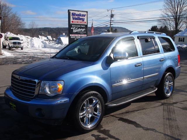 2007 Chrysler Aspen SLT 25