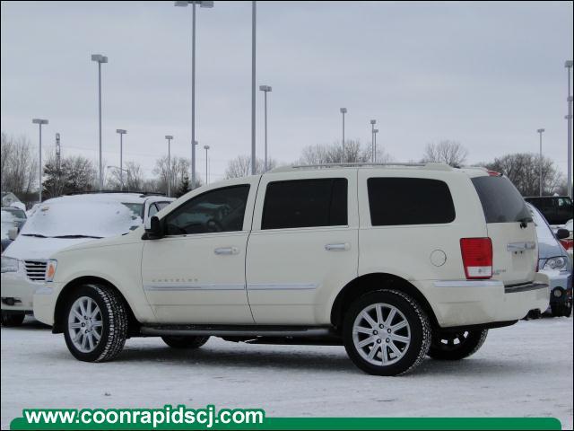 2007 Chrysler Aspen Unknown