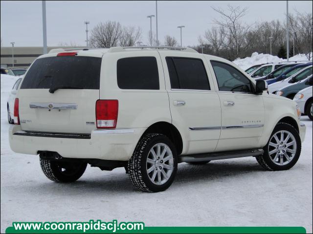 2007 Chrysler Aspen Unknown