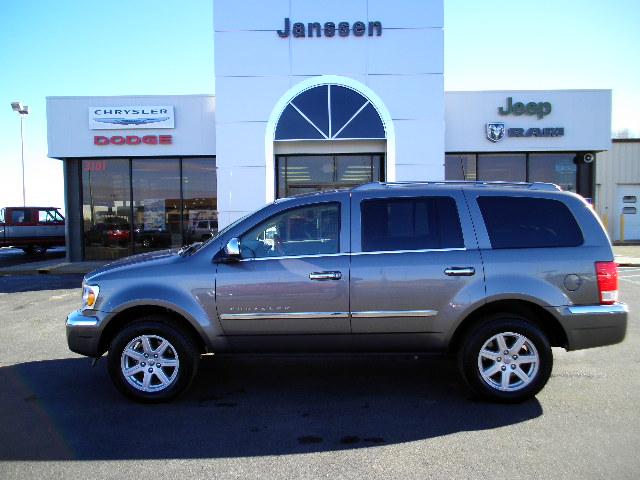 2007 Chrysler Aspen Unknown