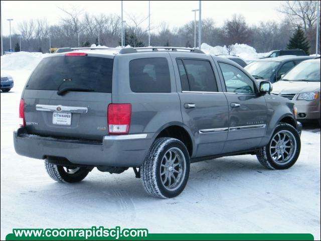 2007 Chrysler Aspen Unknown