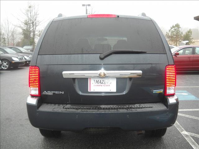 2007 Chrysler Aspen Yaris Sedan