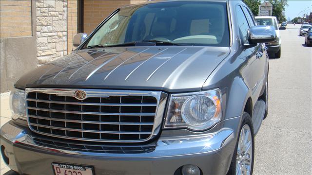 2007 Chrysler Aspen SLT 25