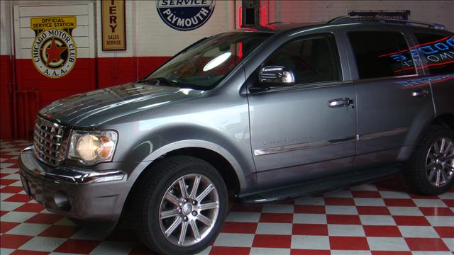 2007 Chrysler Aspen SLT 25