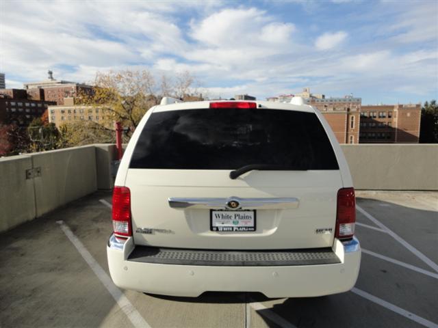 2007 Chrysler Aspen Yaris Sedan