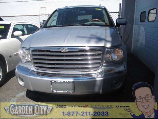 2007 Chrysler Aspen SLT 25