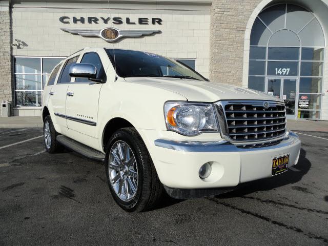 2007 Chrysler Aspen SLT 25