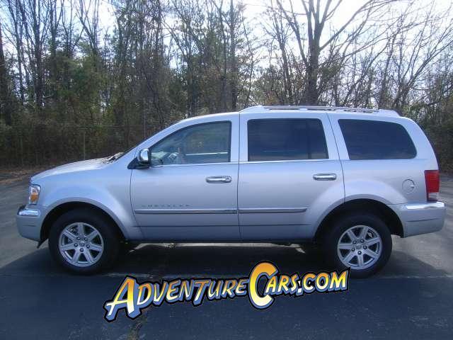 2007 Chrysler Aspen SLT 25