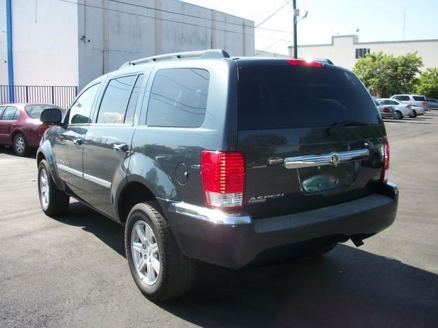 2007 Chrysler Aspen SLT 25