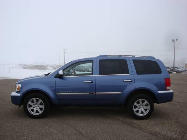 2007 Chrysler Aspen SLT 25