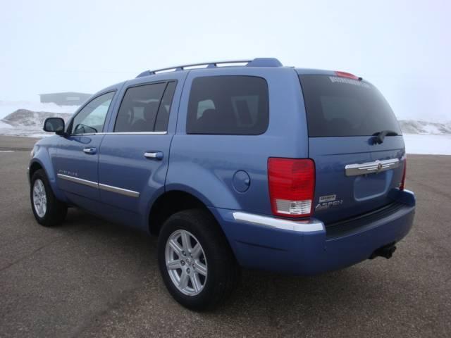 2007 Chrysler Aspen SLT 25