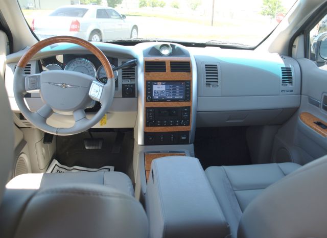 2008 Chrysler Aspen Super