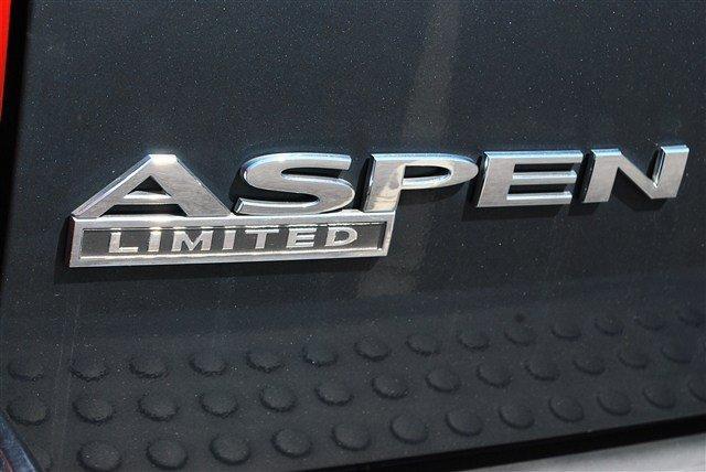 2008 Chrysler Aspen SLT 25