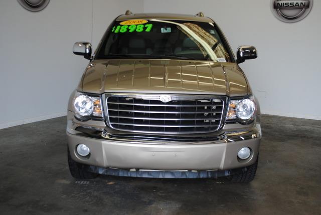 2008 Chrysler Aspen SLT 25