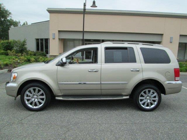 2008 Chrysler Aspen SLT 25