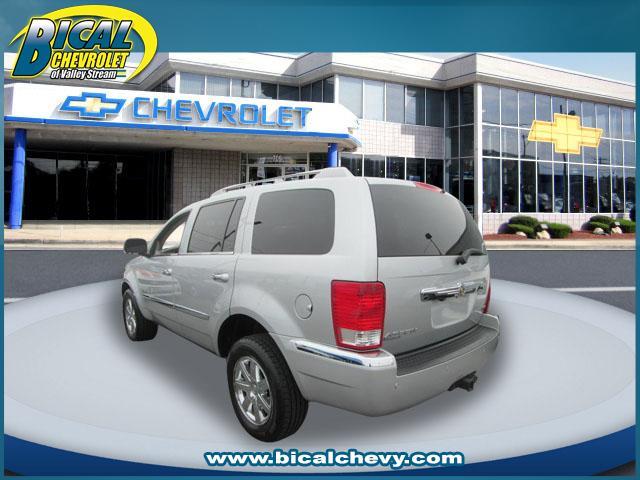 2008 Chrysler Aspen LS Extended Sport Utility 4D