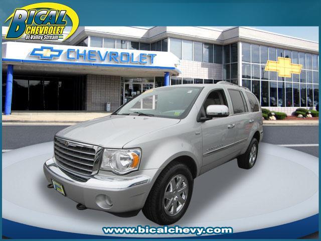 2008 Chrysler Aspen LS Extended Sport Utility 4D