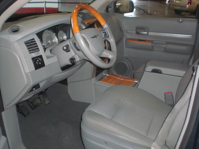 2009 Chrysler Aspen Super