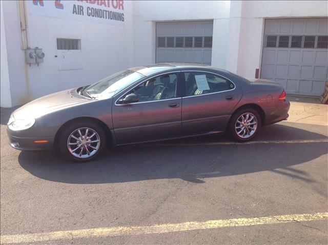 2002 Chrysler Concorde SLT 25