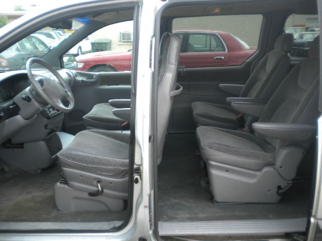 2000 Chrysler Grand Voyager SE