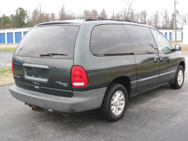 2000 Chrysler Grand Voyager SE