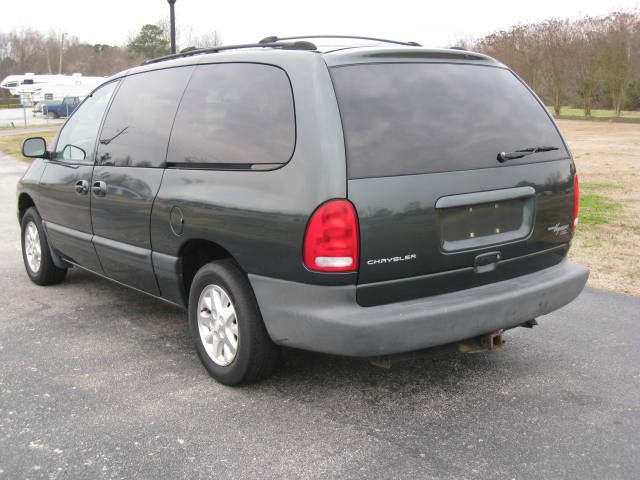 2000 Chrysler Grand Voyager SE