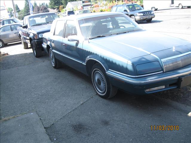 1992 Chrysler New Yorker Sienna