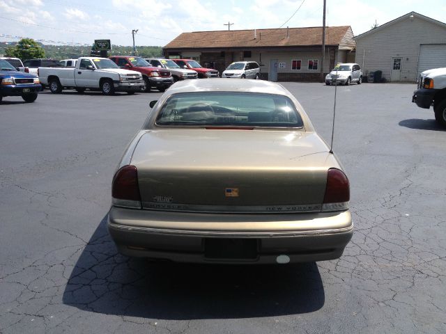 1994 Chrysler New Yorker Base