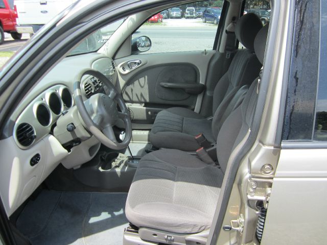 2004 Chrysler PT Cruiser CX W/comfortconvience