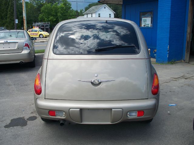 2004 Chrysler PT Cruiser Base