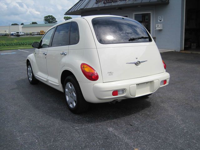 2004 Chrysler PT Cruiser Base