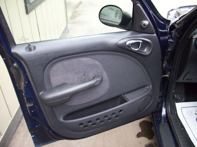 2005 Chrysler PT Cruiser Base