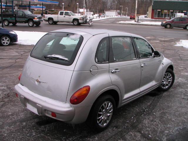 2005 Chrysler PT Cruiser Base