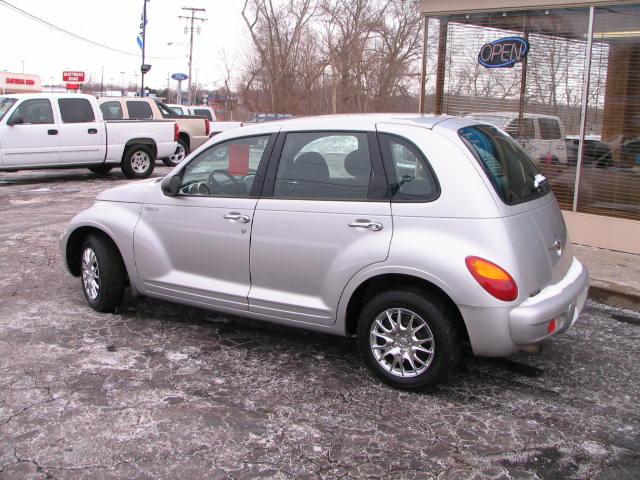 2005 Chrysler PT Cruiser Base