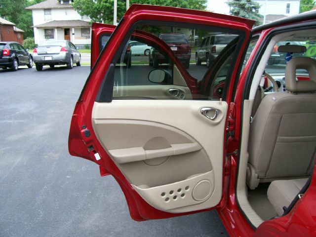 2006 Chrysler PT Cruiser CX W/comfortconvience