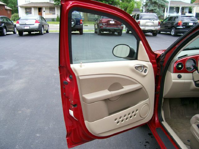 2006 Chrysler PT Cruiser CX W/comfortconvience