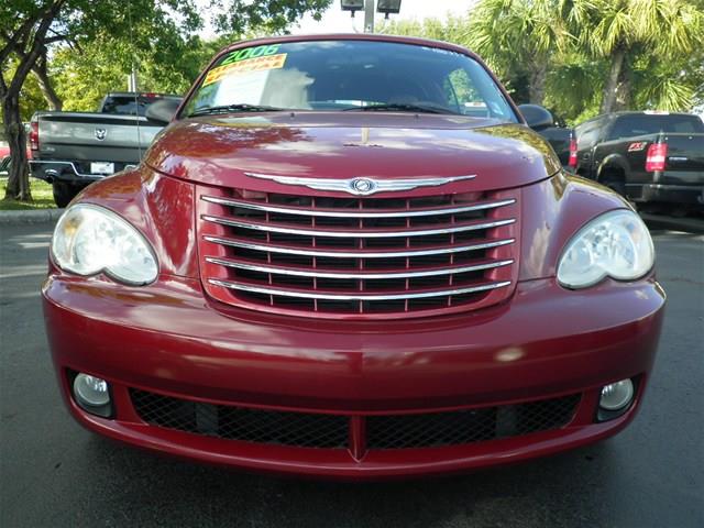 2006 Chrysler PT Cruiser 4dr Sdn SEL AWD