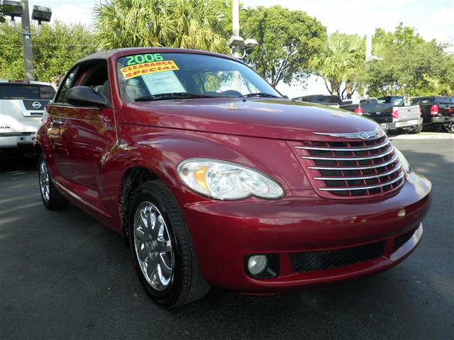 2006 Chrysler PT Cruiser 4dr Sdn SEL AWD