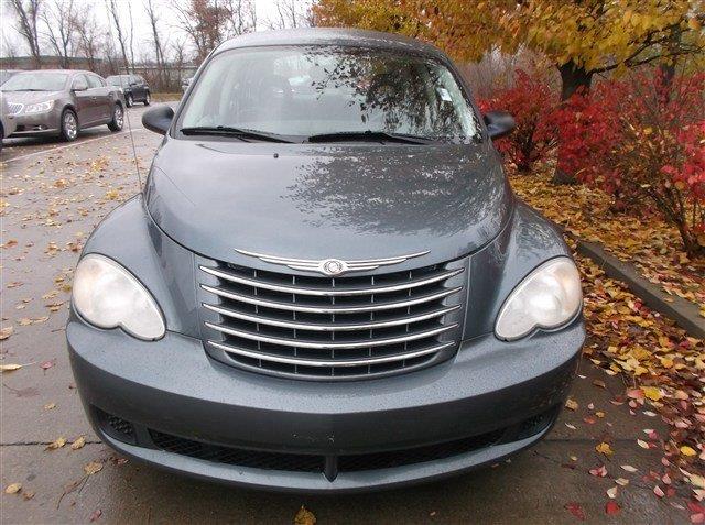 2006 Chrysler PT Cruiser LX Minivan 4D